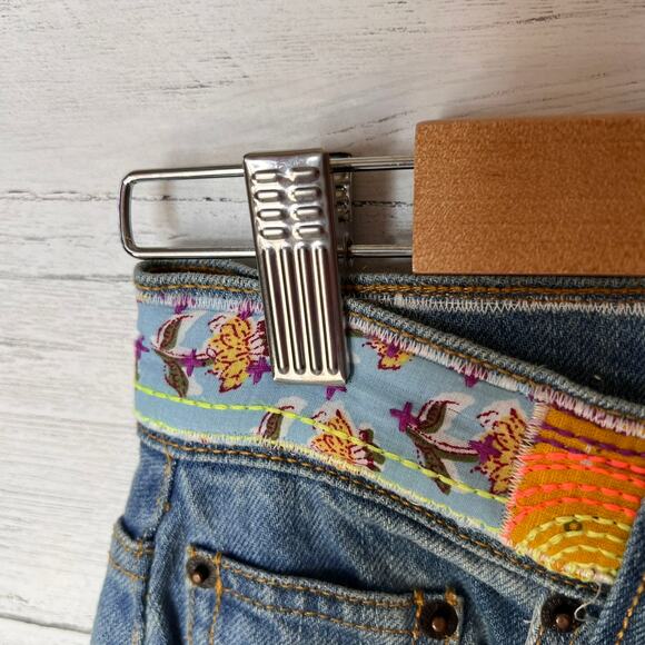 Urban Outfitters BDG Jeans Womens Size 24 Patchwork Flare Indigo Raw Hem Funky - Picture 7 of 16